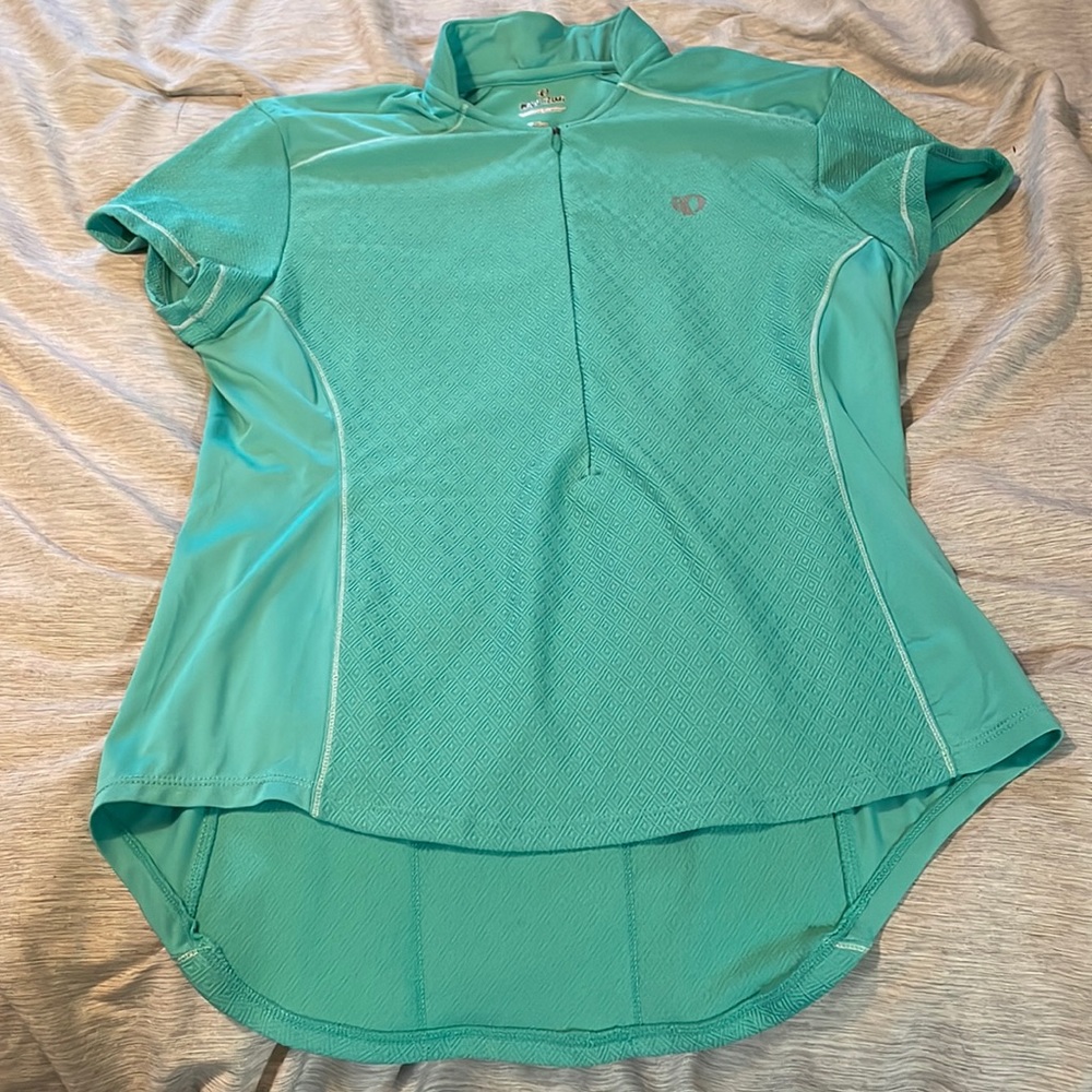 Medium like new cycling shirt sleeve